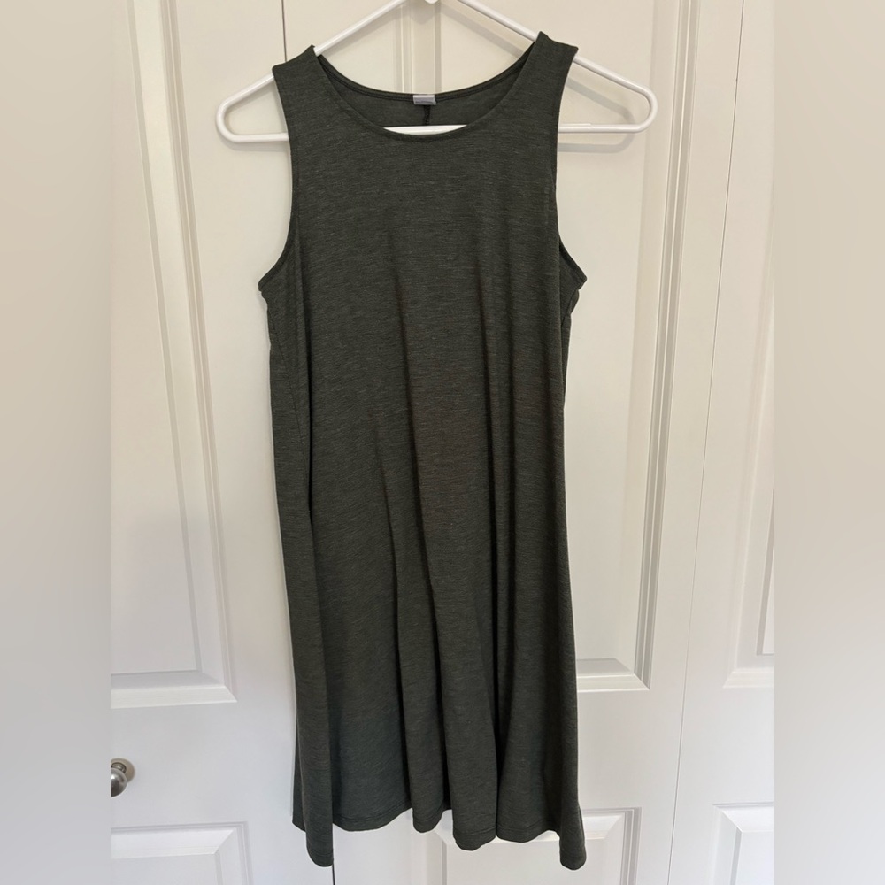 Women’s green Old Navy Sleeveless Slub-Knit Swing Dress small